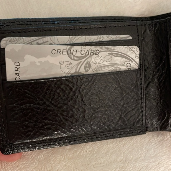 3 for $25! Aurora Black genuine leather compact wallet - Picture 4 of 6